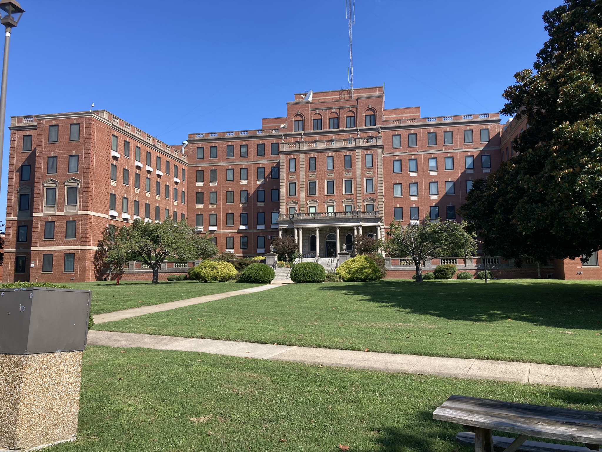 VA Medical Center – Replace Windows @ Various Bldgs.